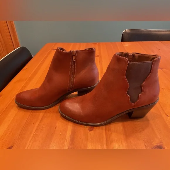 BROWN SHOE BOOTS SZ 9 SONOMA SHOOTIES LOW HEEL NWOT COGNAC WESTERN ZIP UP - Picture 6 of 10